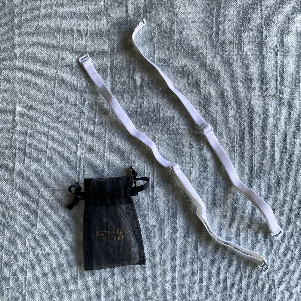 🌼 New Victoria’s Secret white bra straps adjustable
